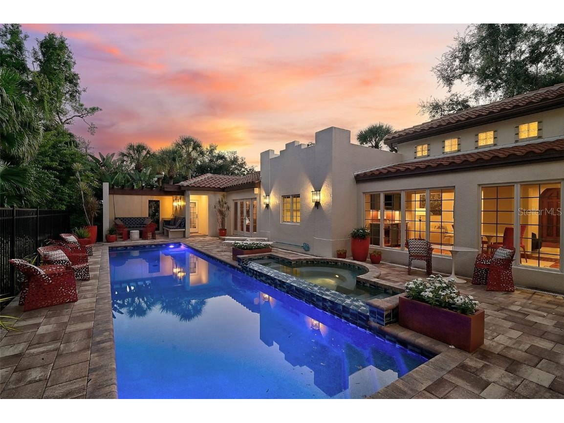 4439 Westwood Lane Sarasota FL 34231 A4664741 image2