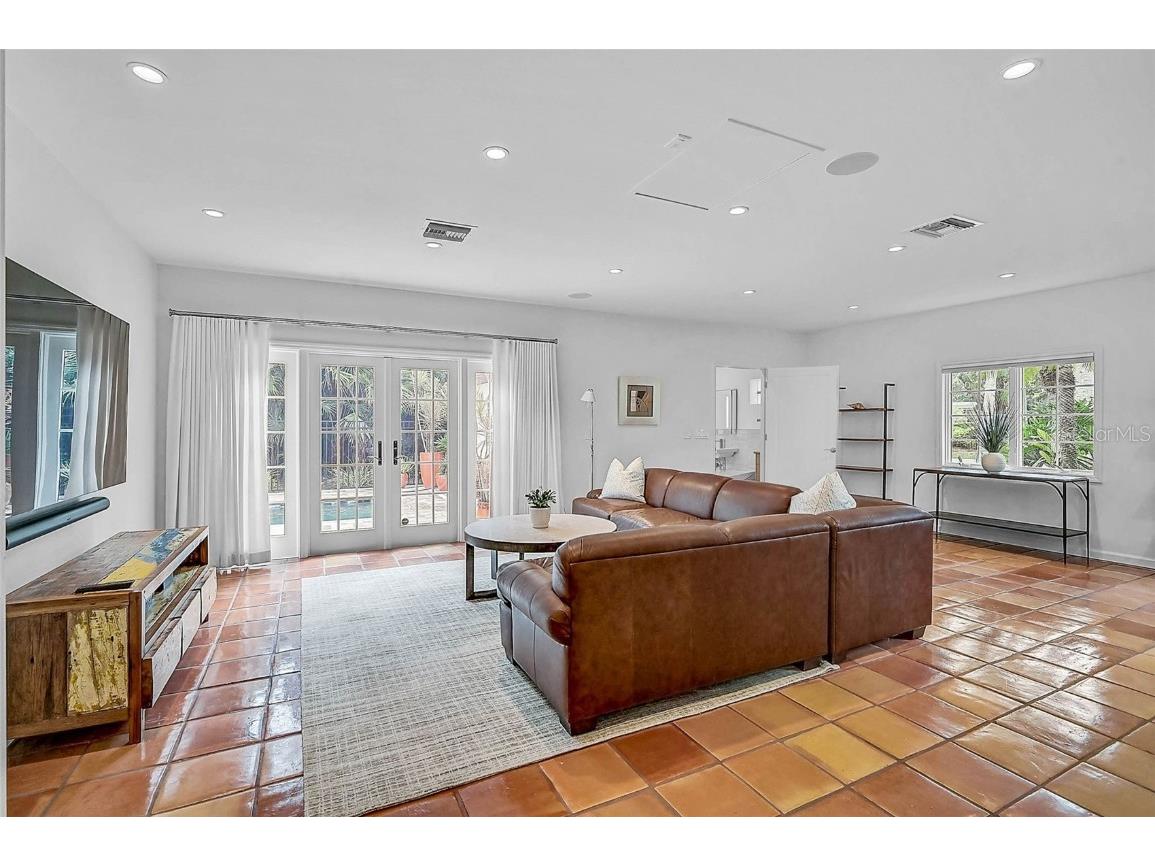 4439 Westwood Lane Sarasota FL 34231 A4664741 image24