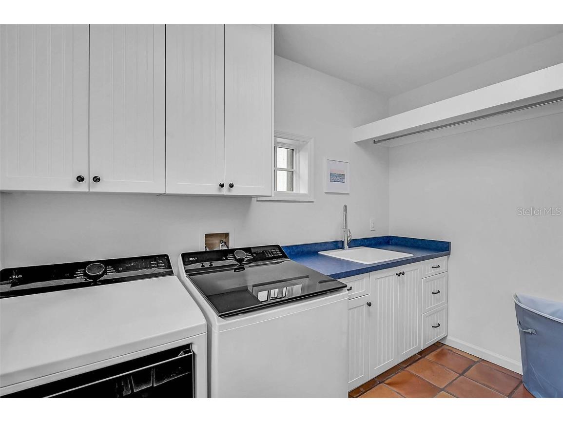 4439 Westwood Lane Sarasota FL 34231 A4664741 image47