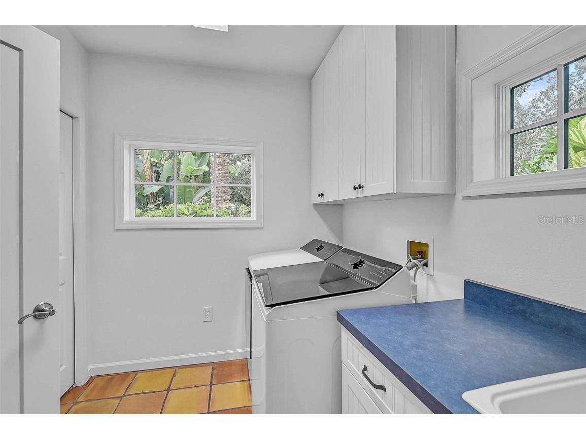 4439 Westwood Lane Sarasota FL 34231 A4664741 image48