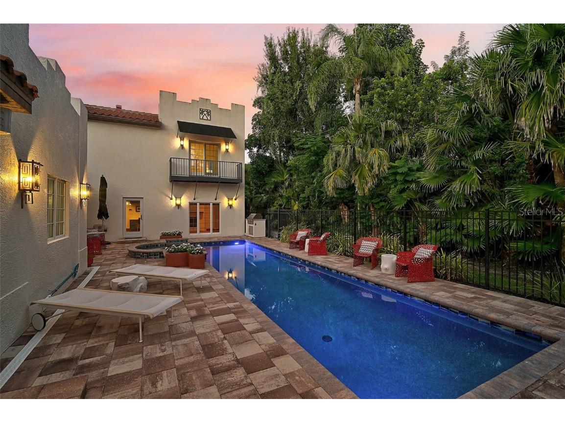 4439 Westwood Lane Sarasota FL 34231 A4664741 image56