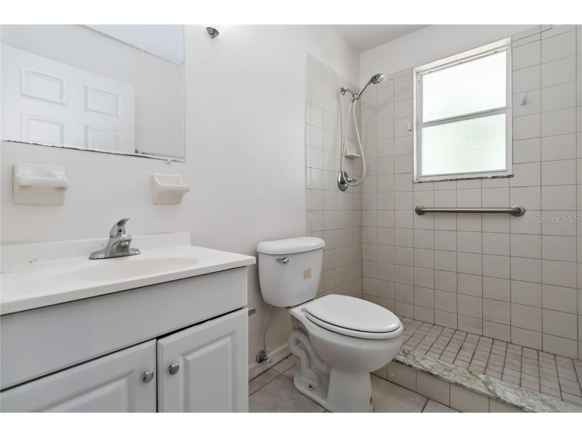 444 S Caroline Street Daytona Beach FL 32114 V4943809 image11