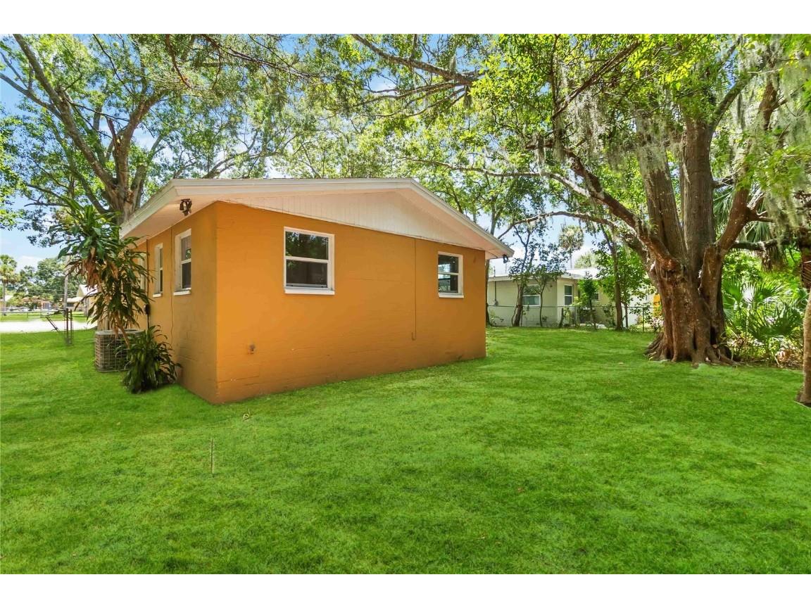 444 S Caroline Street Daytona Beach FL 32114 V4943809 image17