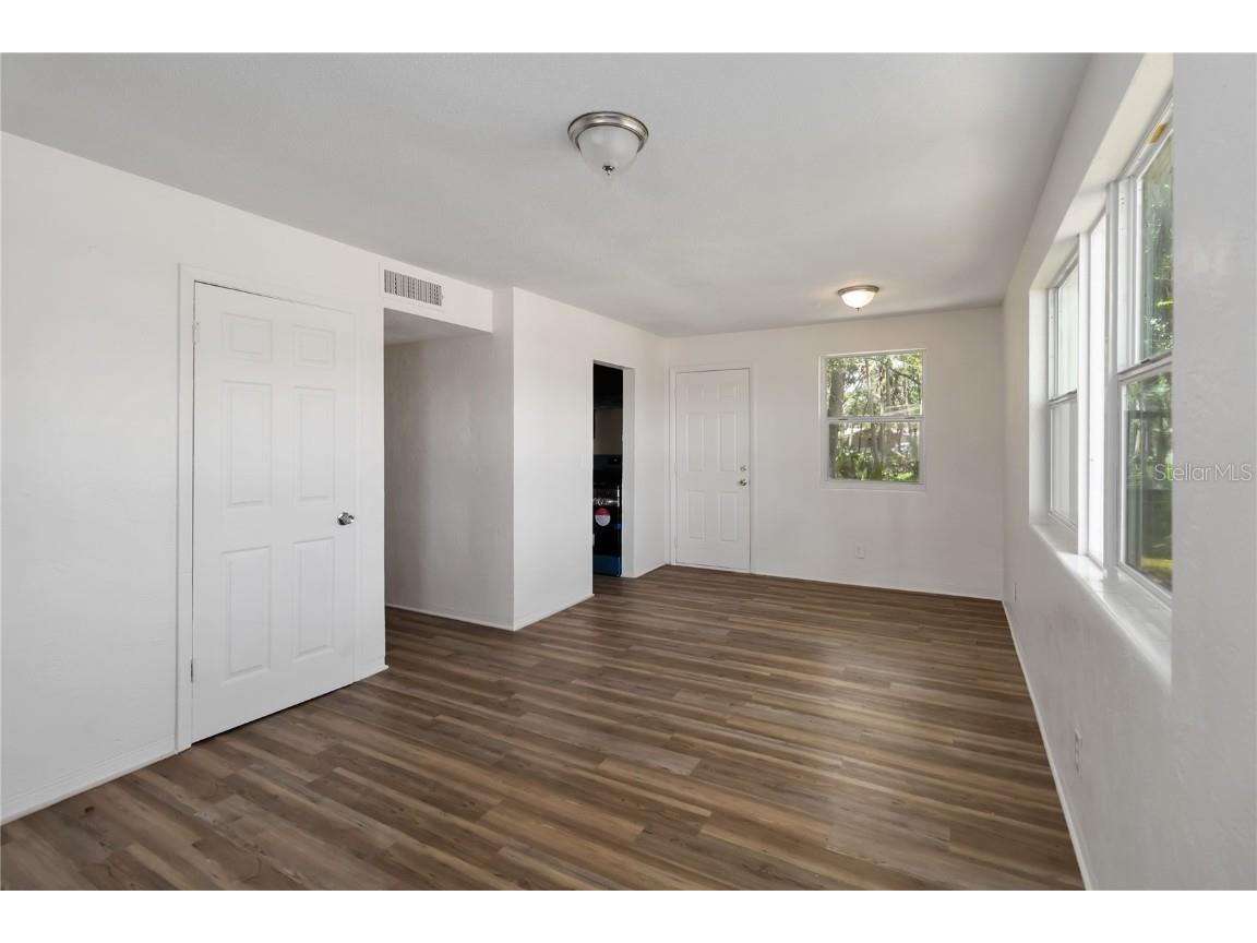 444 S Caroline Street Daytona Beach FL 32114 V4943809 image2