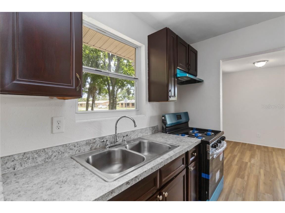 444 S Caroline Street Daytona Beach FL 32114 V4943809 image5