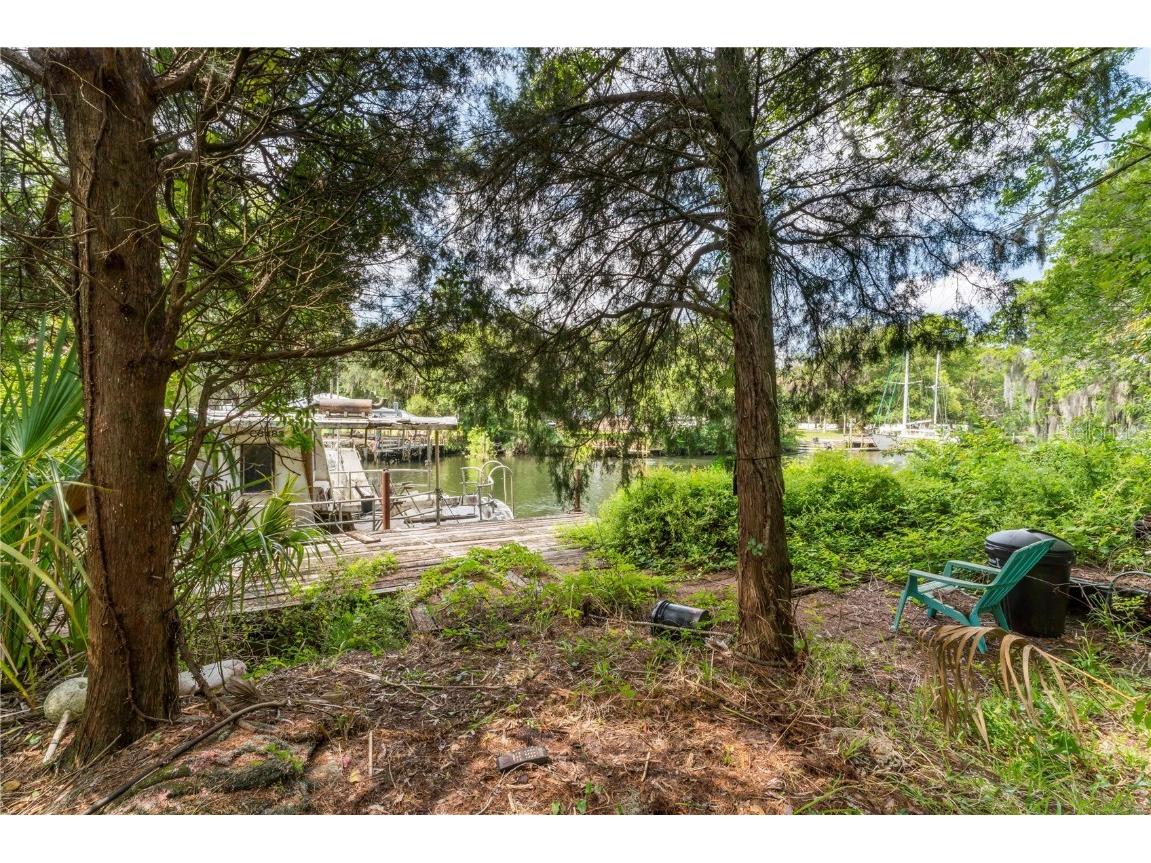 444 S Inglis Avenue Inglis FL 34449 - WITHLACOOCHEE RIVER L4937709 image1