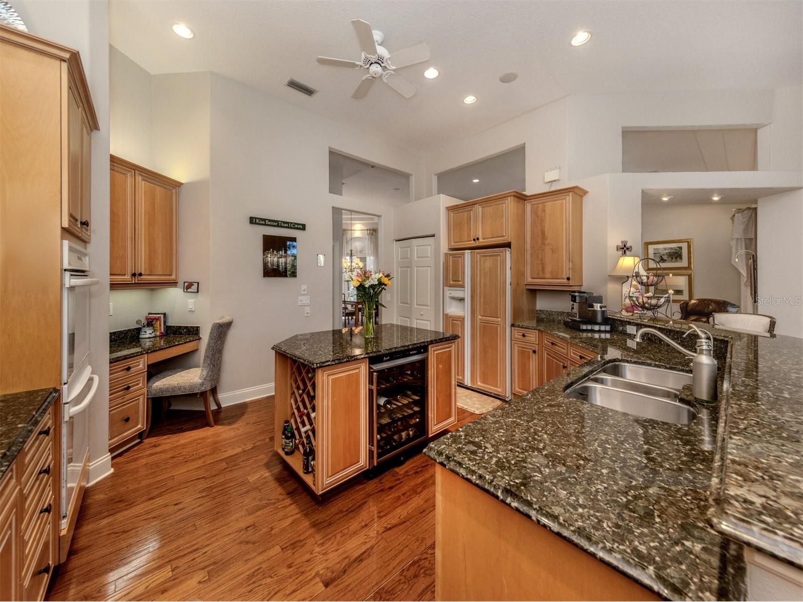 444 Tremingham Way Venice FL 34293 A4682198 image13