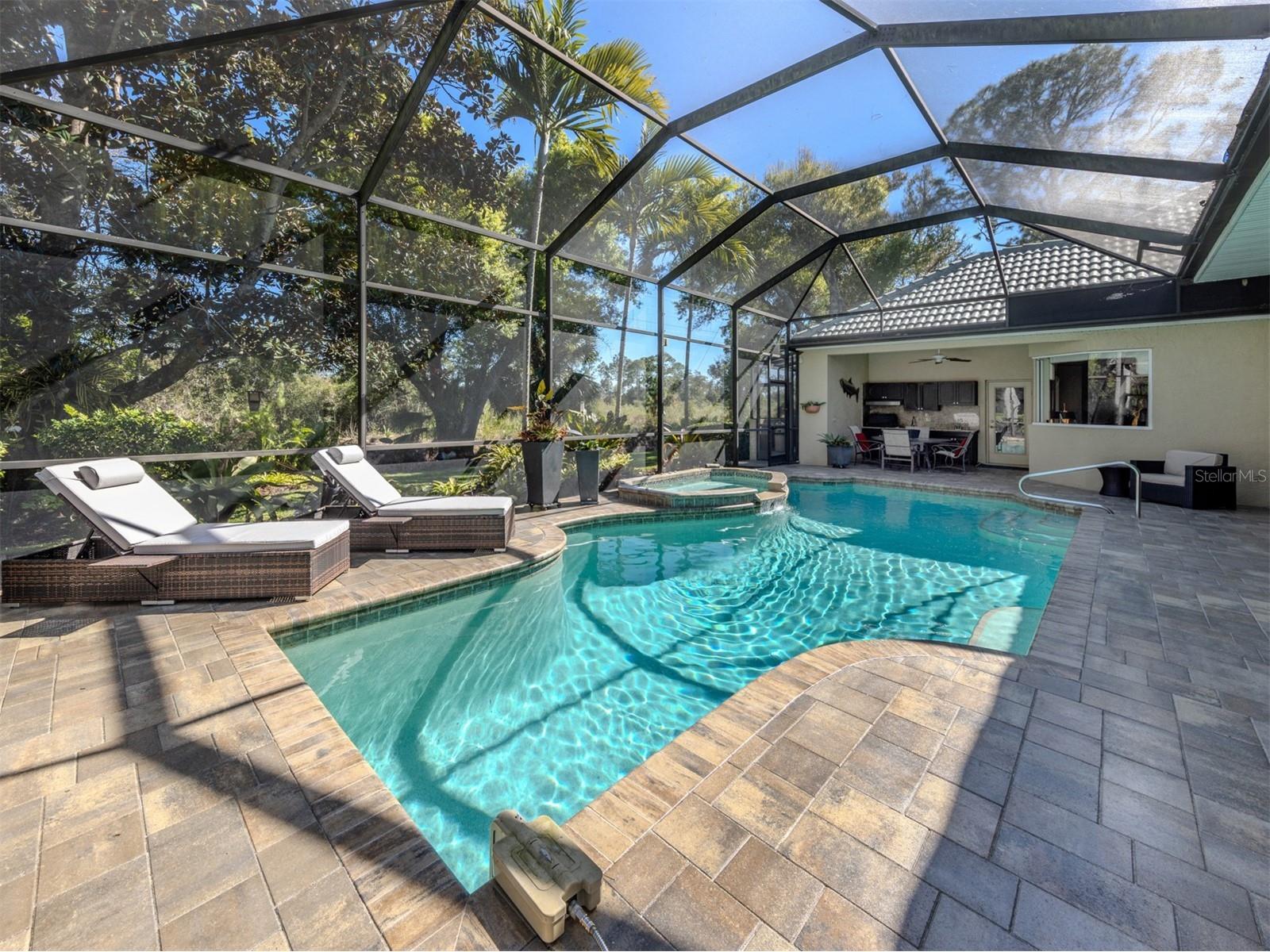 444 Tremingham Way Venice FL 34293 A4682198 image29