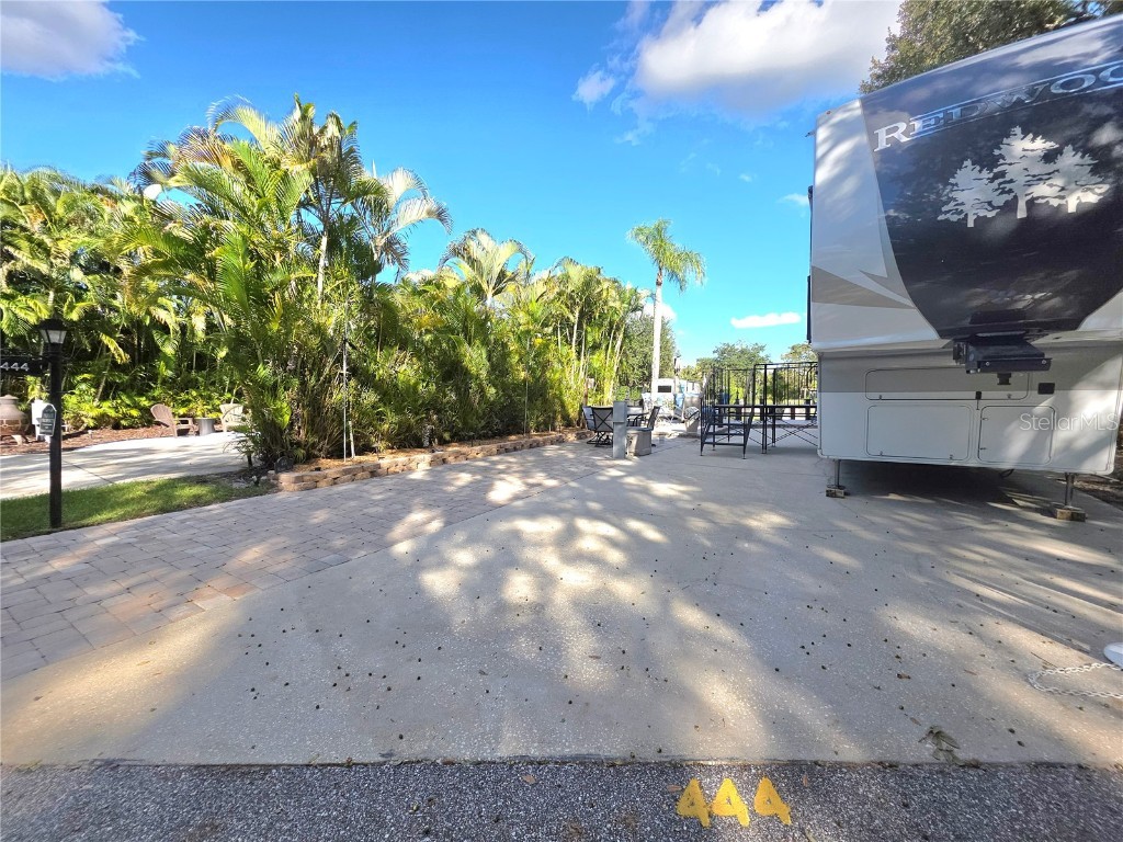 444 Waterway Drive Lake Wales FL 33898 - LAKE KISSIMMEE KISSIMMEE RIVER P4936612 image1