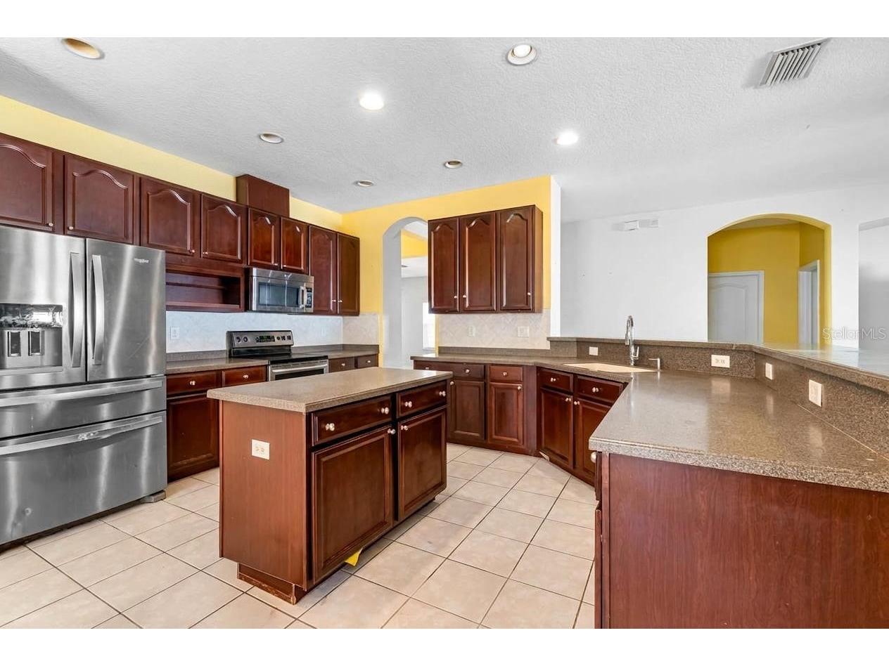 444 York Dale Drive Ruskin FL 33570 TB8523769 image9
