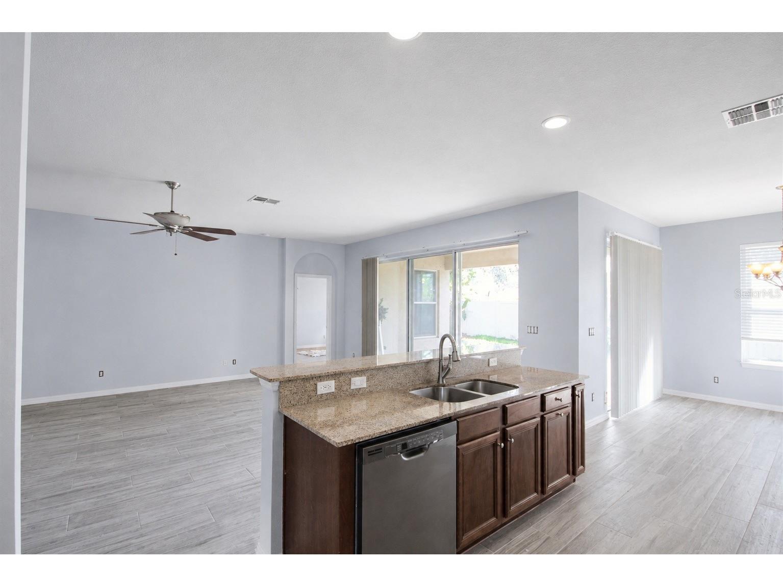 4440 67th Street E Bradenton FL 34203 A4693345 image8