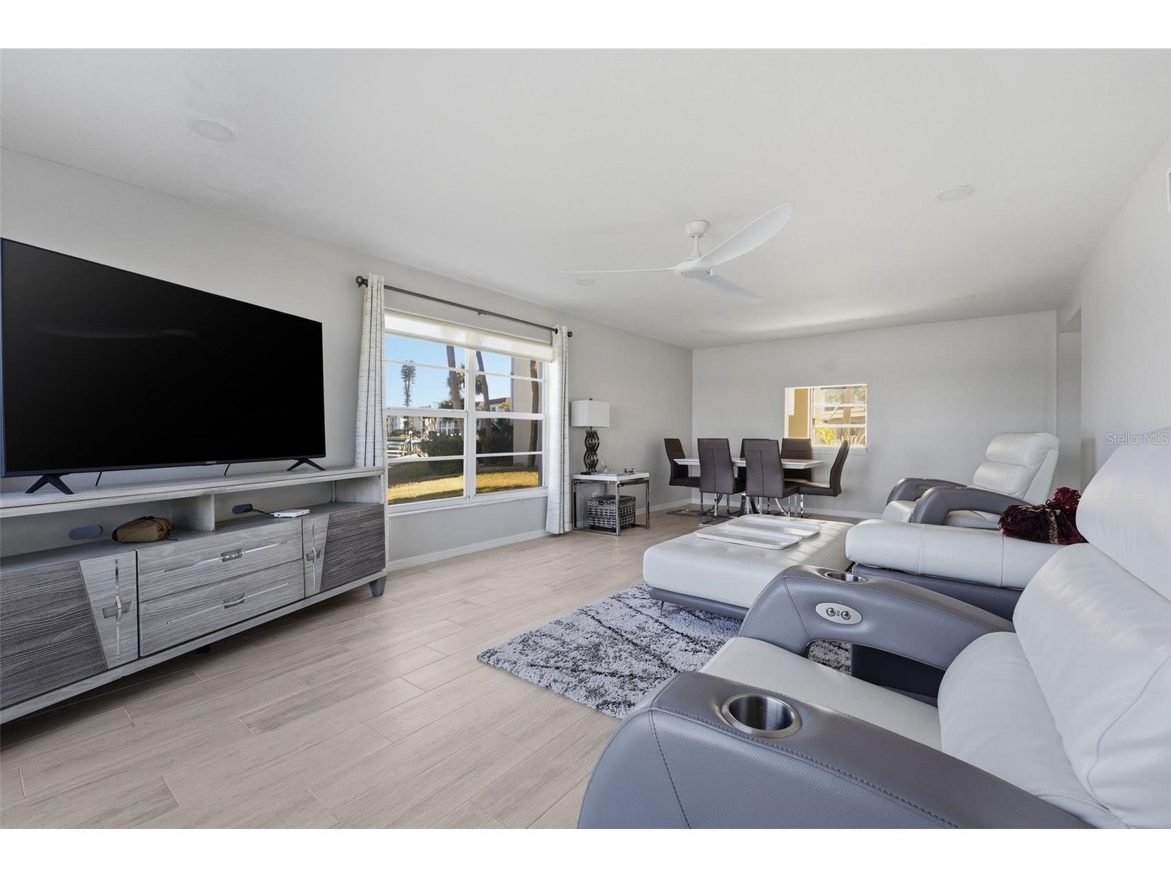 4440 Exeter Drive #106 Longboat Key FL 34228 - SARASOTA BAY D6146366 image8