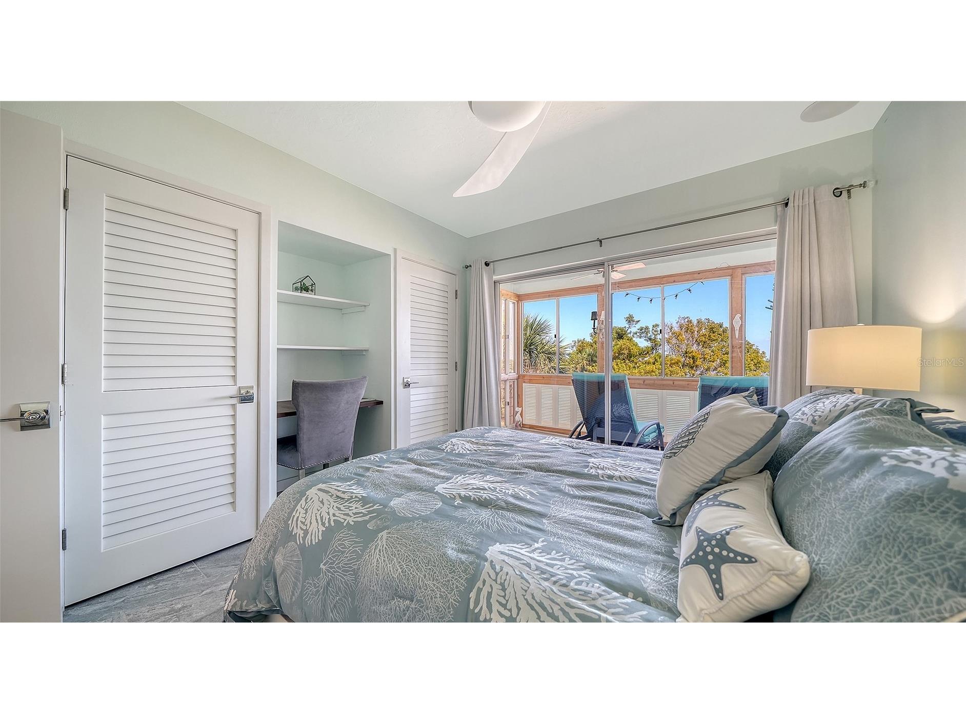 4440 Exeter Drive #301 Longboat Key FL 34228 A4684917 image18