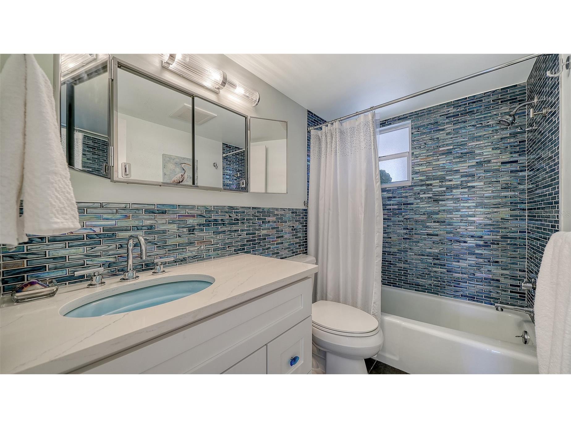 4440 Exeter Drive #301 Longboat Key FL 34228 A4684917 image19