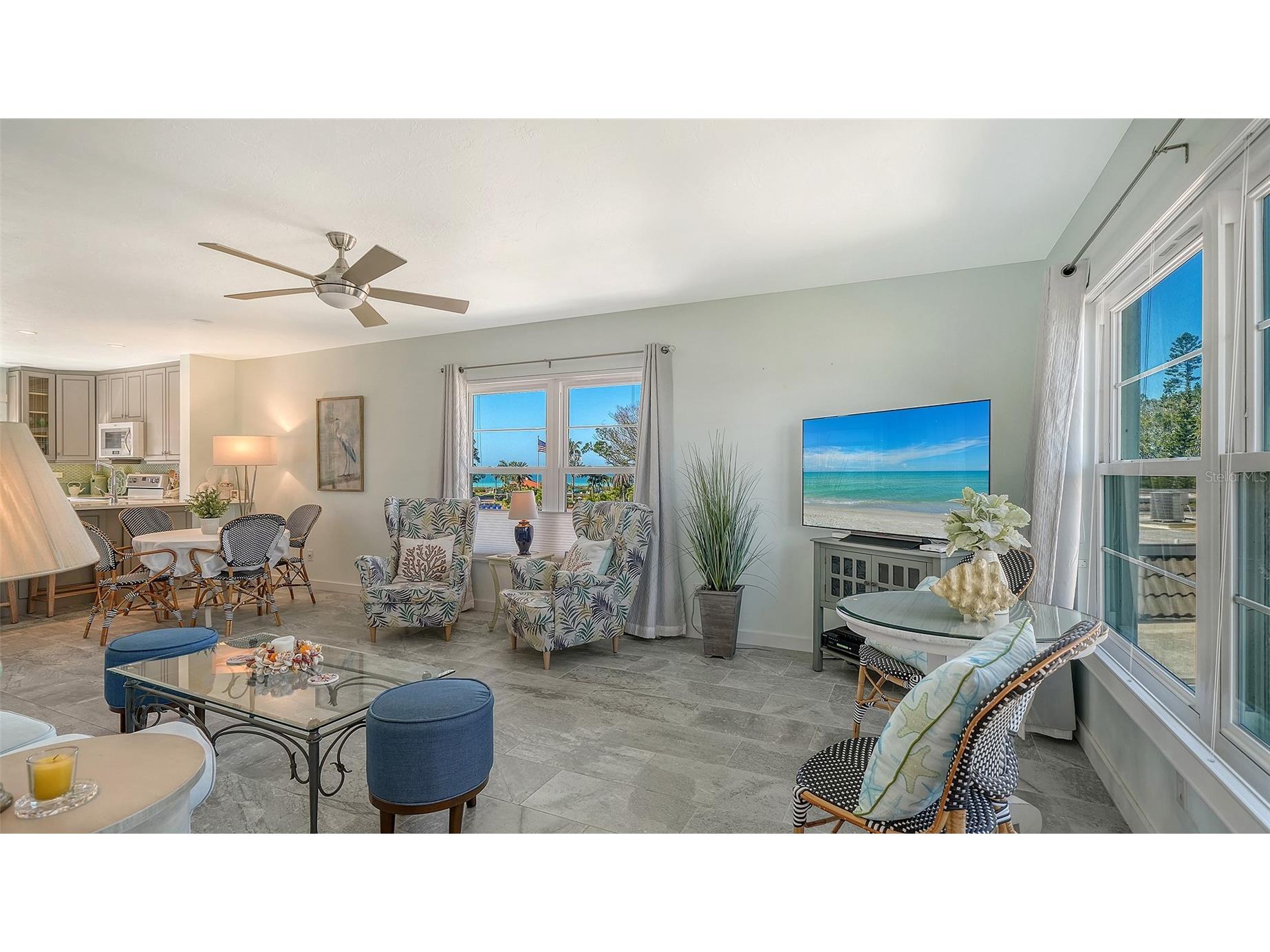 4440 Exeter Drive #301 Longboat Key FL 34228 A4684917 image3