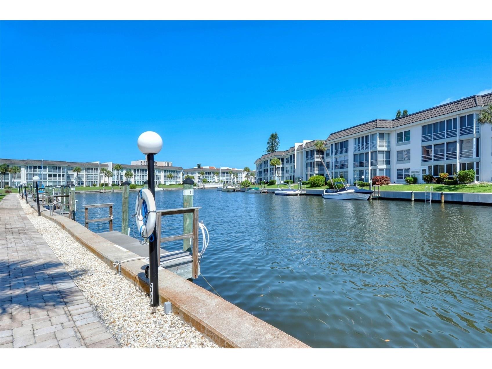 4440 Exeter Drive #301 Longboat Key FL 34228 A4684917 image57