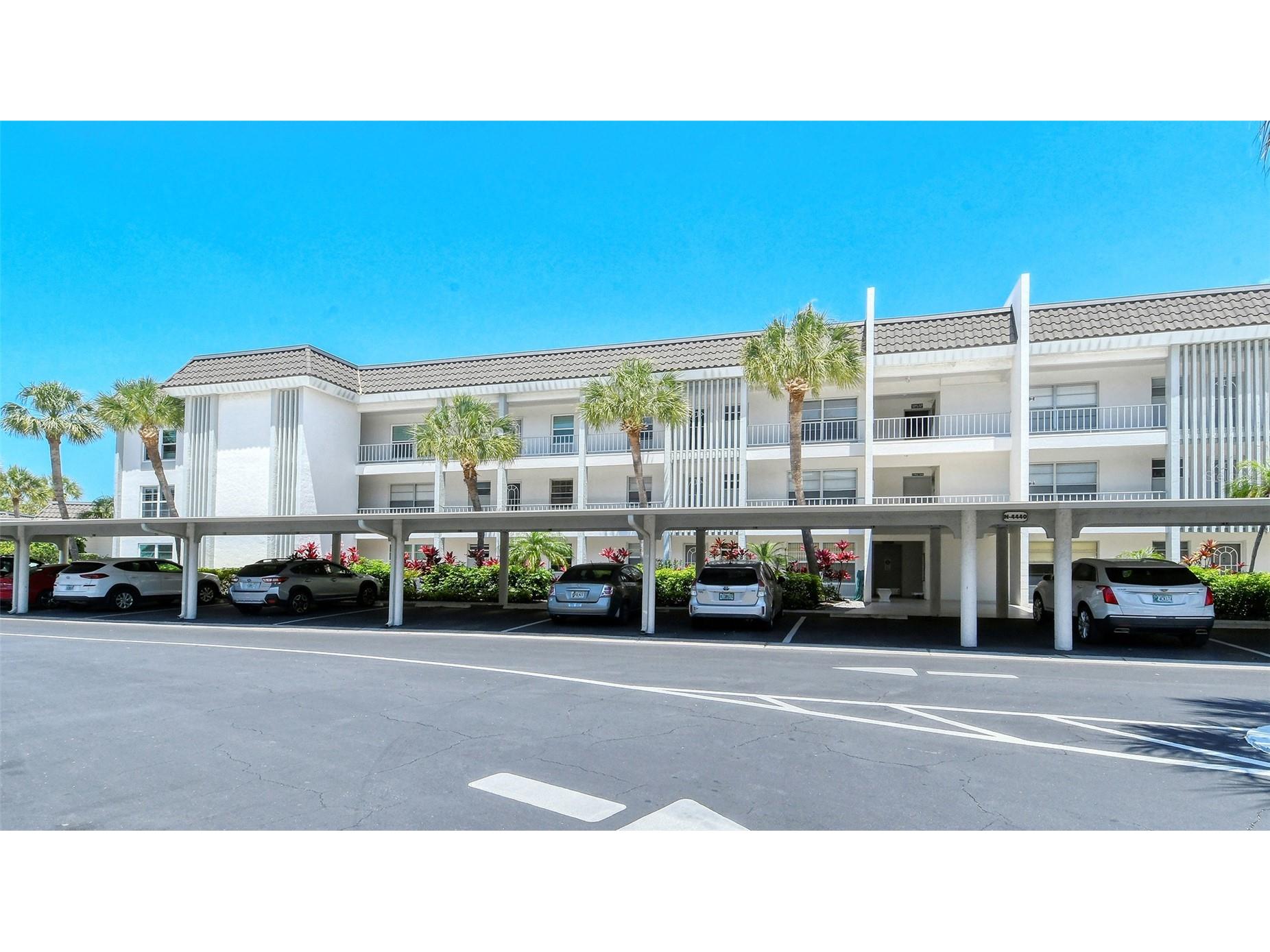 4440 Exeter Drive #301 Longboat Key FL 34228 A4684917 image73