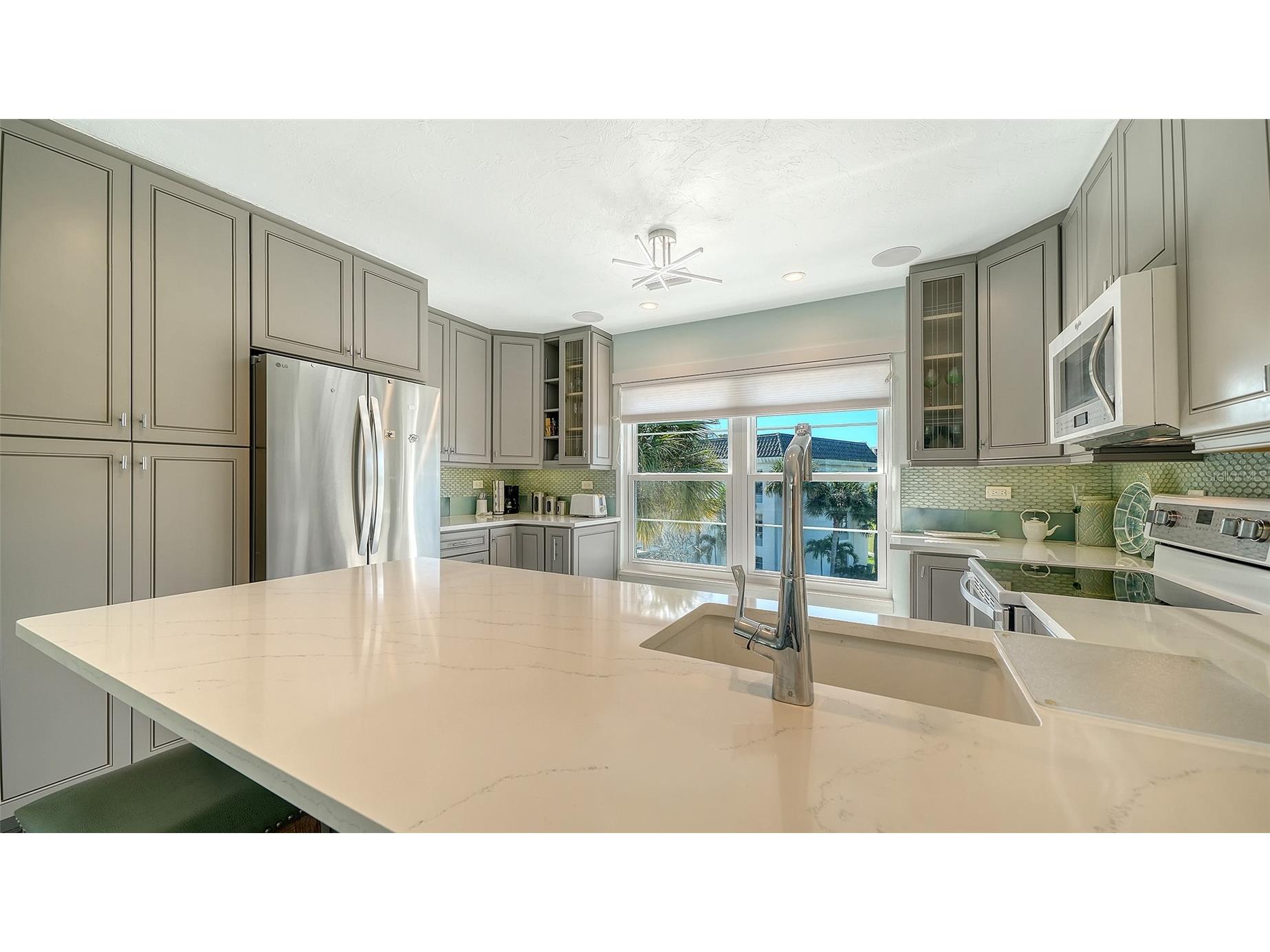 4440 Exeter Drive #301 Longboat Key FL 34228 A4684917 image9