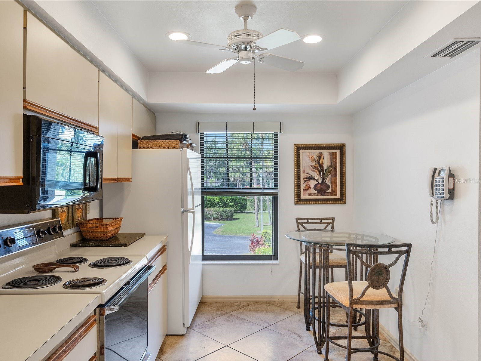 4440 Weybridge #4440 Sarasota FL 34235 A4688269 image18