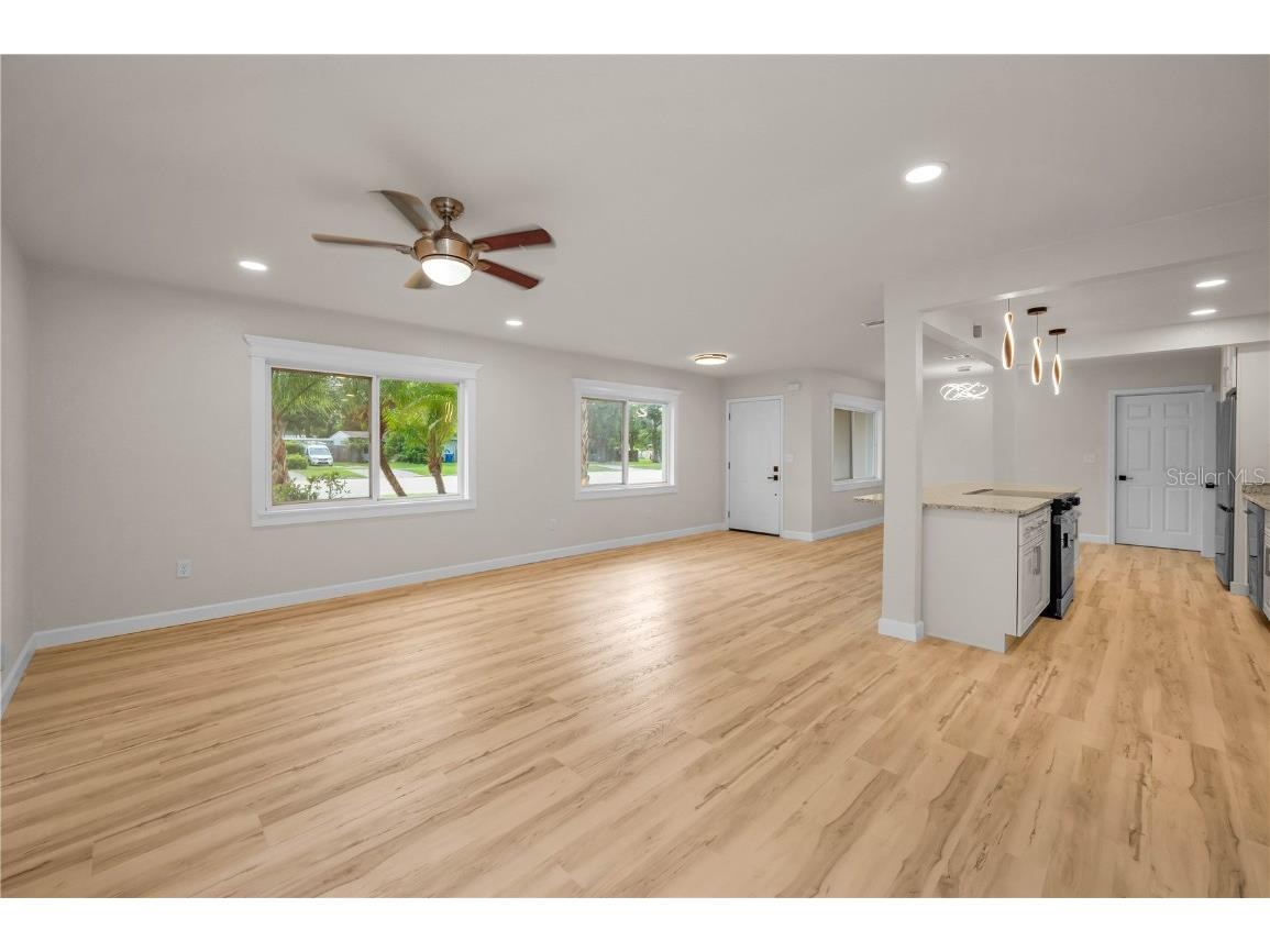 4441 16th Street N Saint Petersburg FL 33703 TB8401162 image16