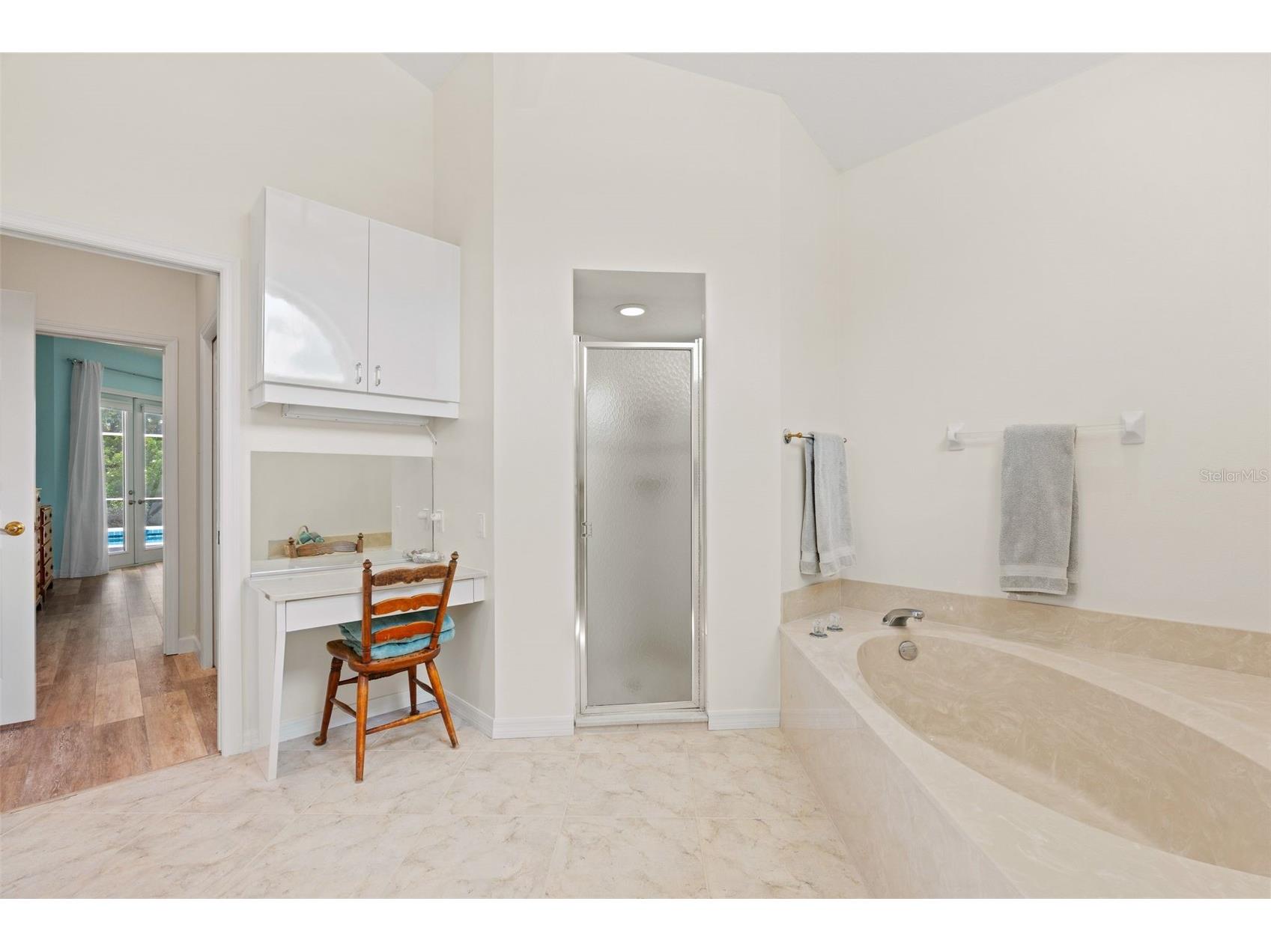 4442 Hollybrook Way Sarasota FL 34233 A4694025 image21