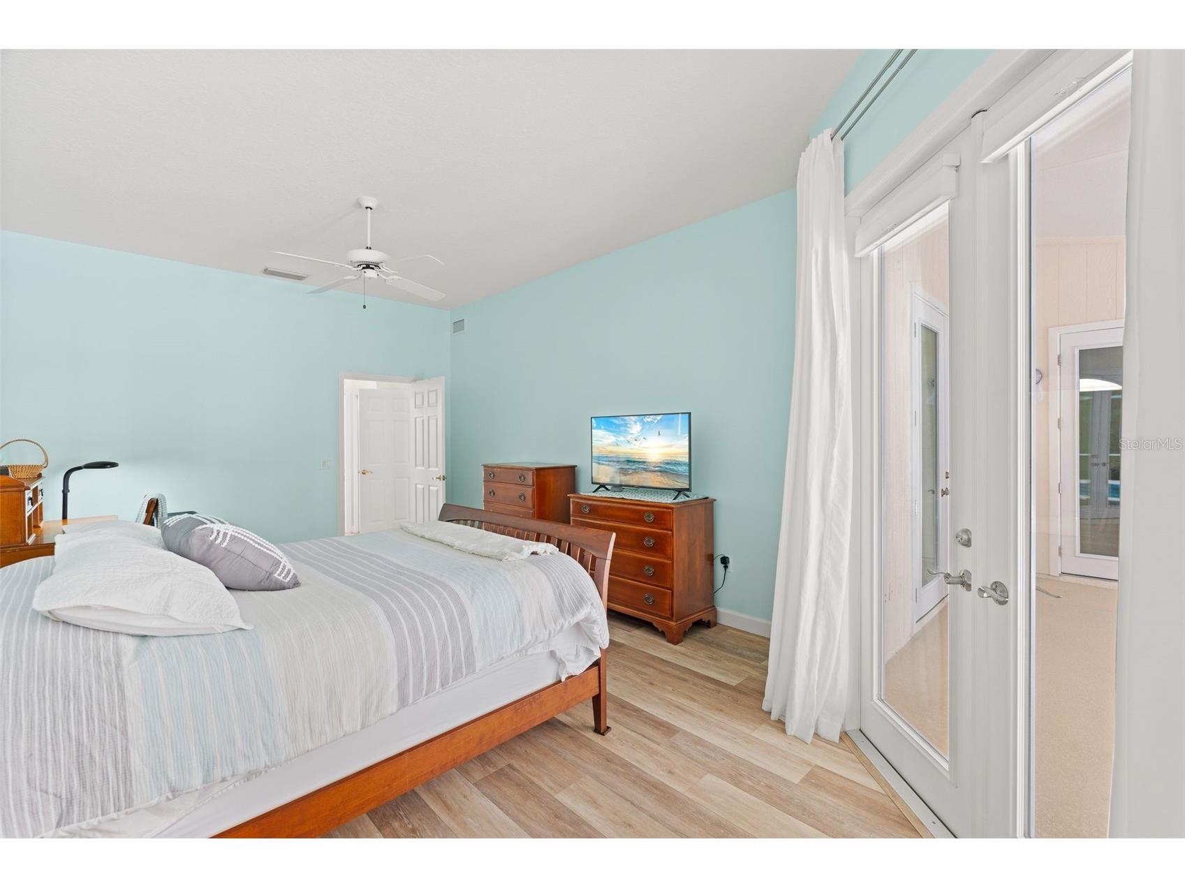4442 Hollybrook Way Sarasota FL 34233 A4694025 image24