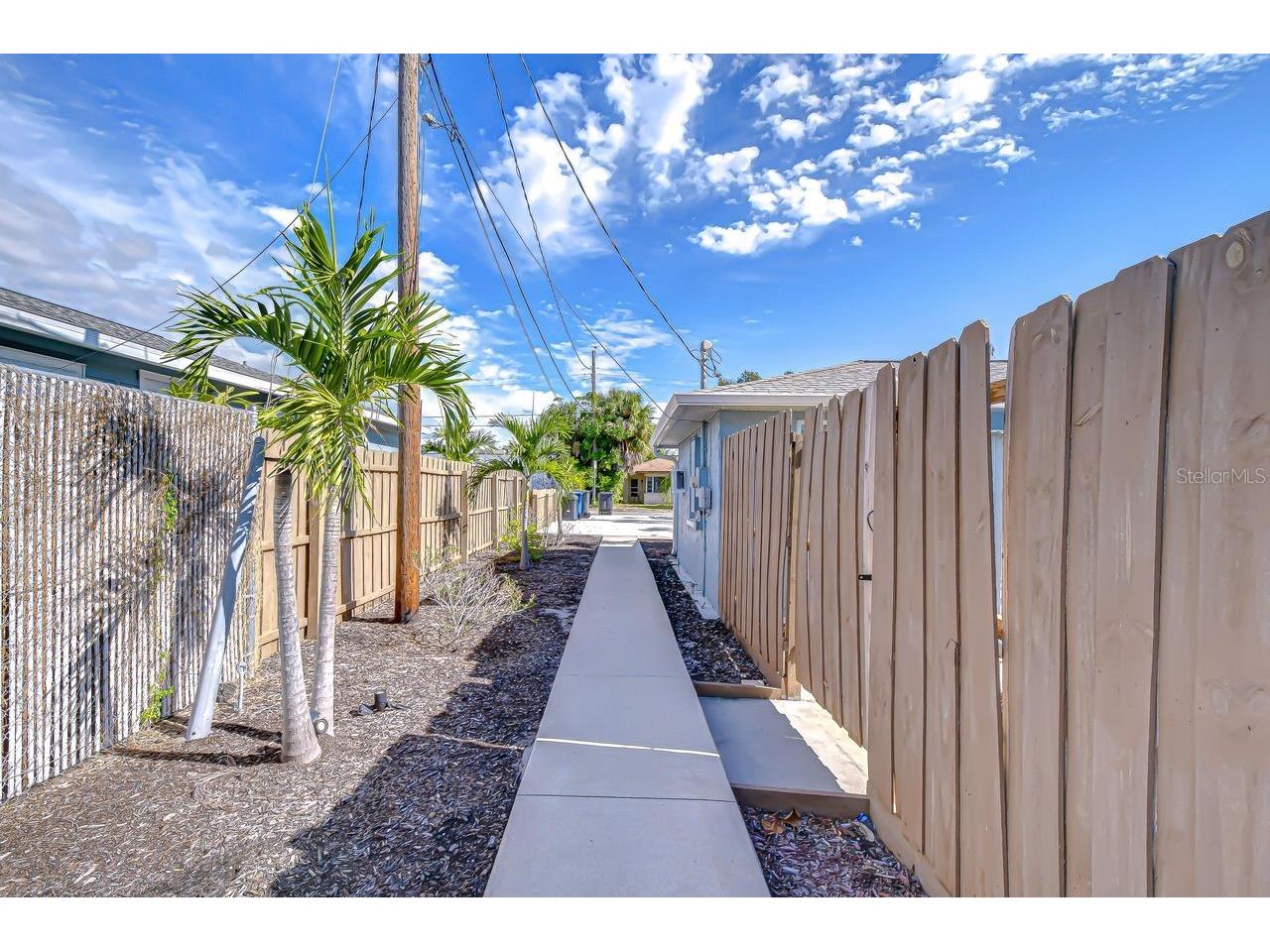 4444 17th Street W #B Bradenton FL 34207 TB8463321 image5