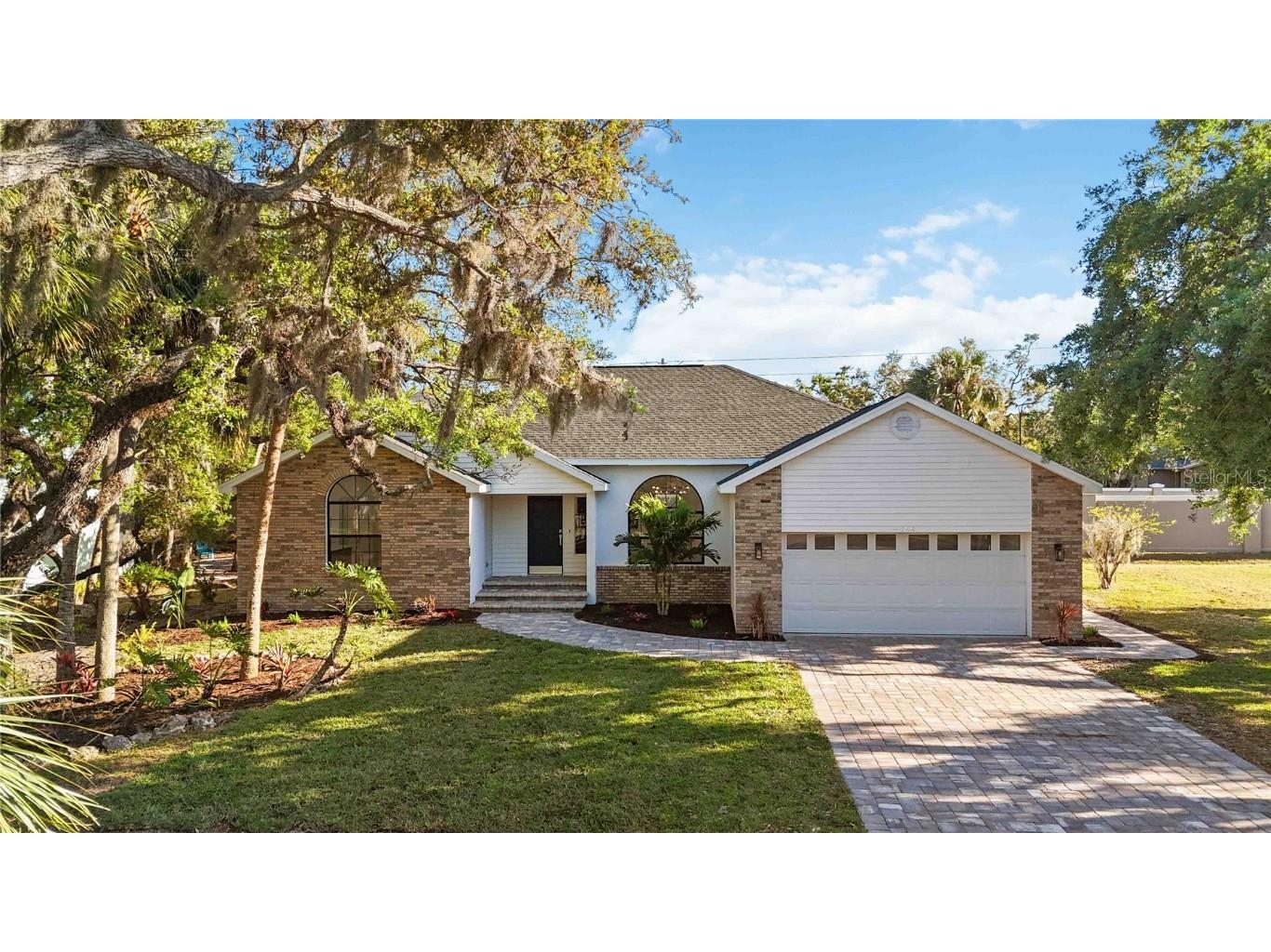 4444 Robin Hood Trl W Sarasota FL 34232 A4644943 image1