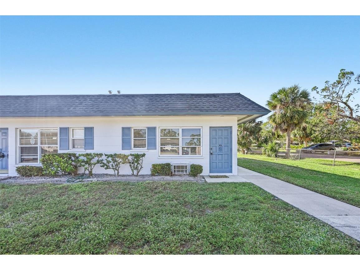 4444 Swift Road #13 Sarasota FL 34231 A4630114 image1