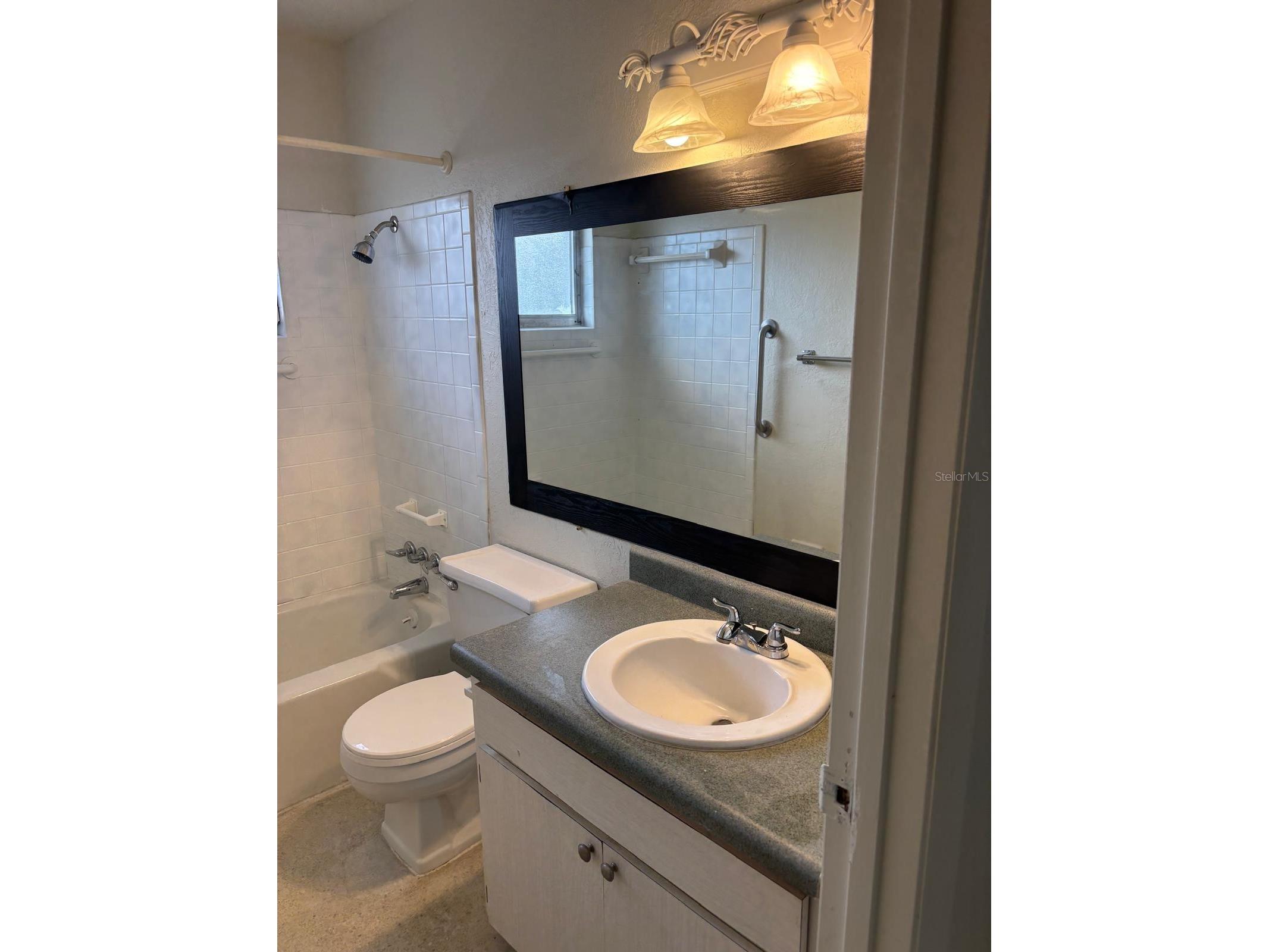 4444 Swift Road #23 Sarasota FL 34231 A4685544 image9