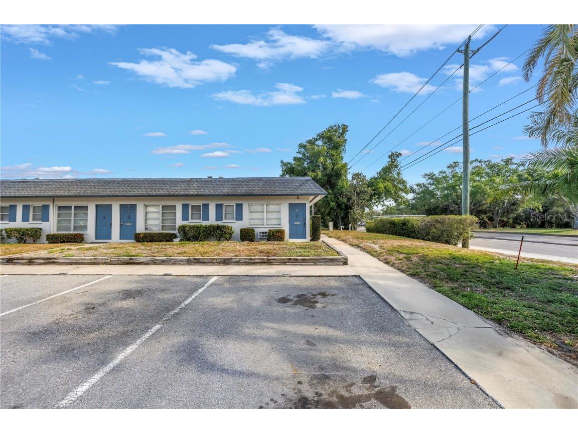 4444 Swift Road #25 Sarasota FL 34231 A4650017 image1