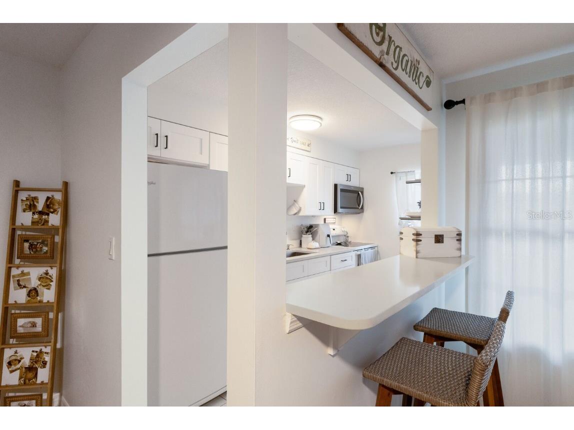 4444 Swift Road #4 Sarasota FL 34231 A4665781 image14