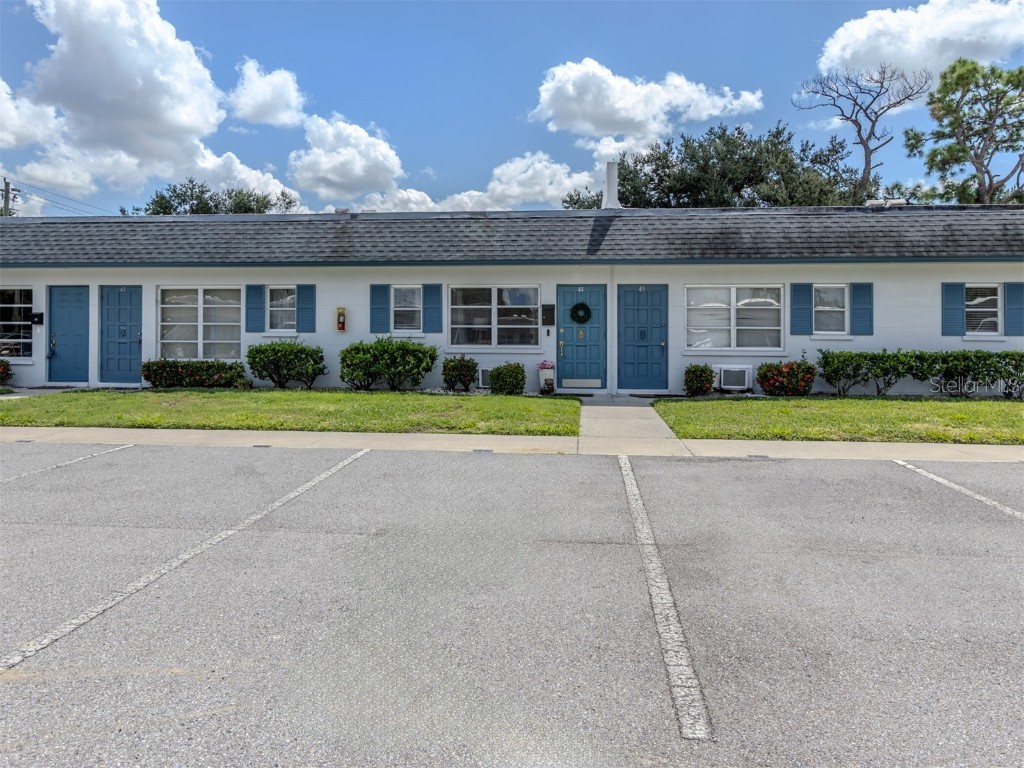 4444 Swift Road #44 Sarasota FL 34231 A4664749 image3