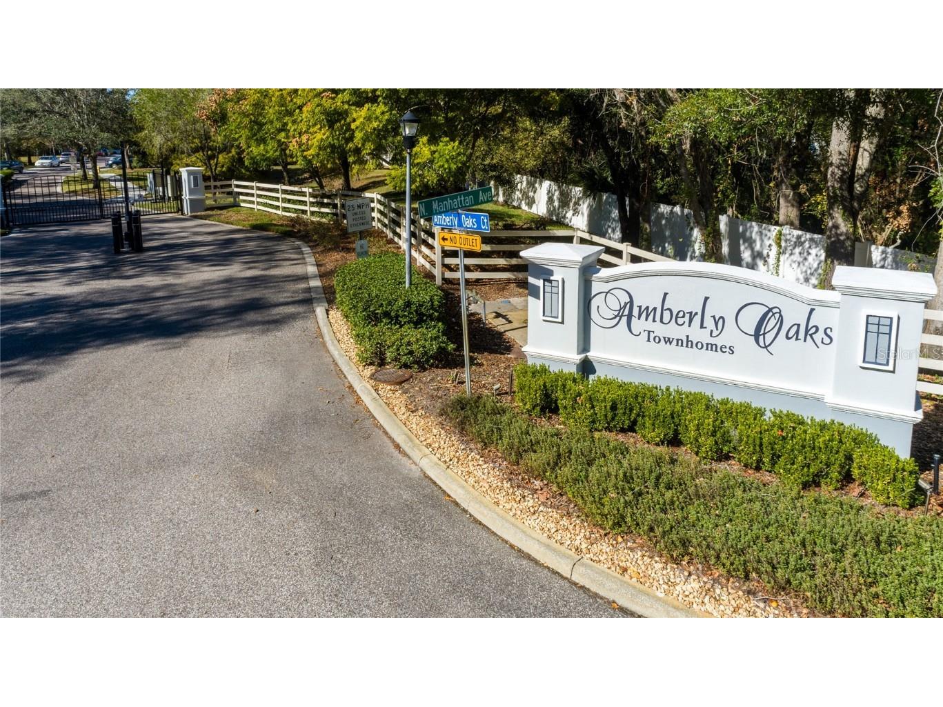 4445 Amberly Oaks Court Tampa FL 33614 TB8325959 image3