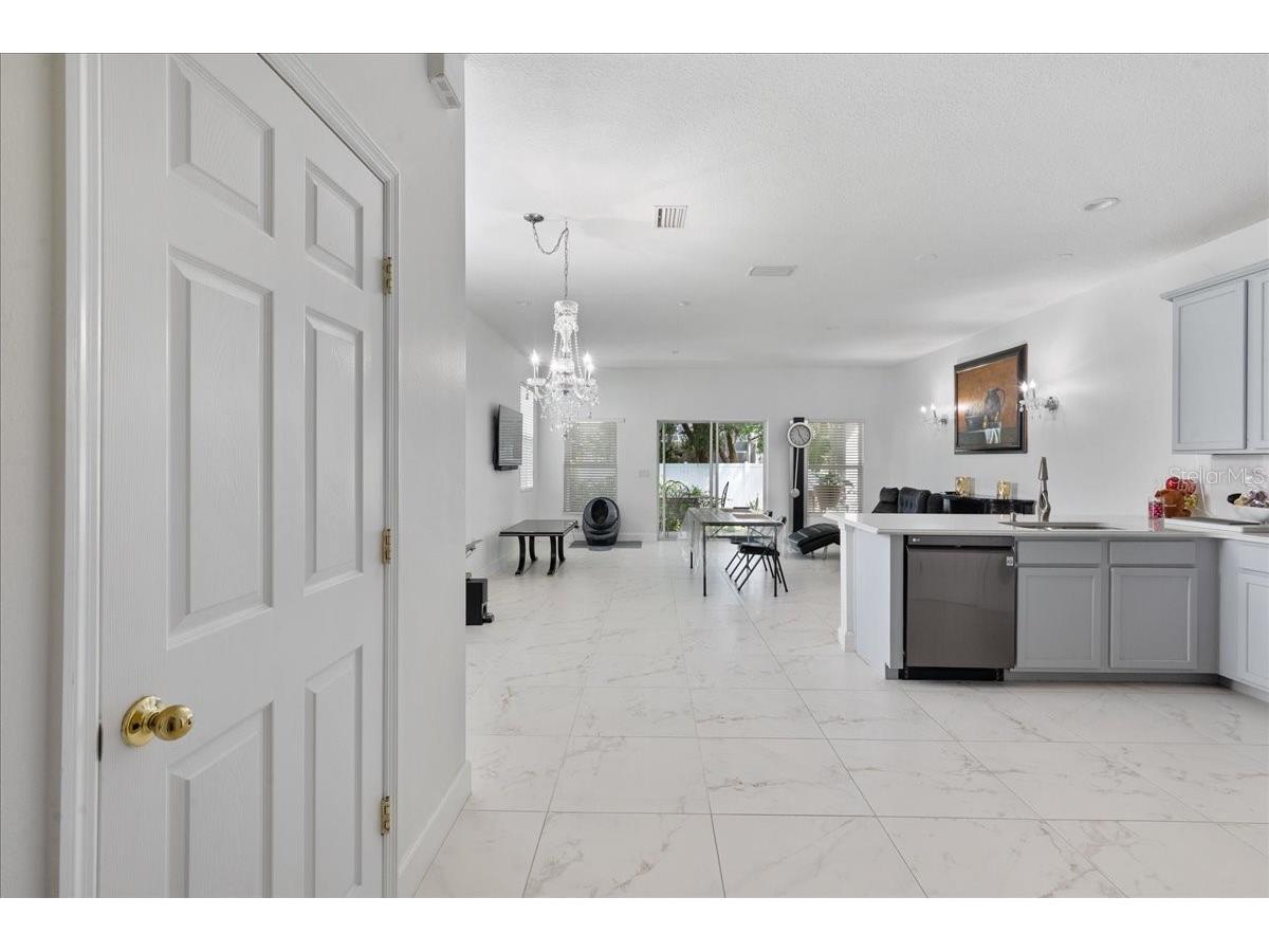 4445 Amberly Oaks Court Tampa FL 33614 TB8497775 image21