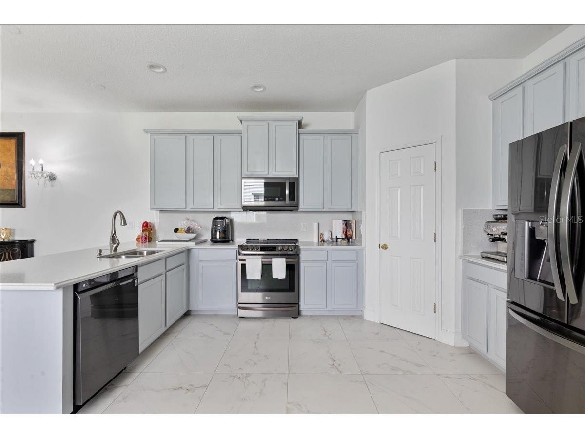 4445 Amberly Oaks Court Tampa FL 33614 TB8497775 image23