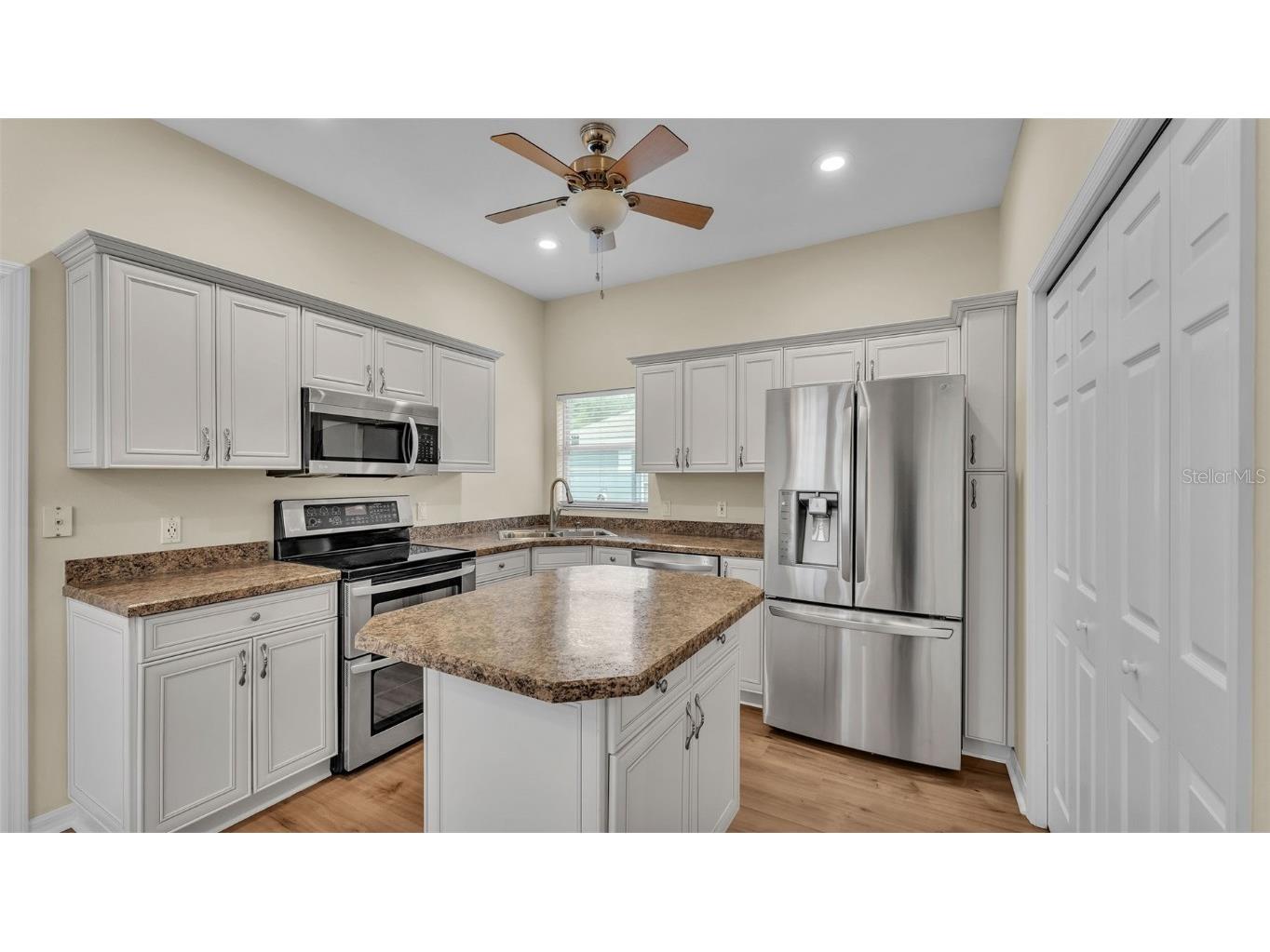 4445 Pebble Pointe Drive Lakeland FL 33813 L4954237 image2