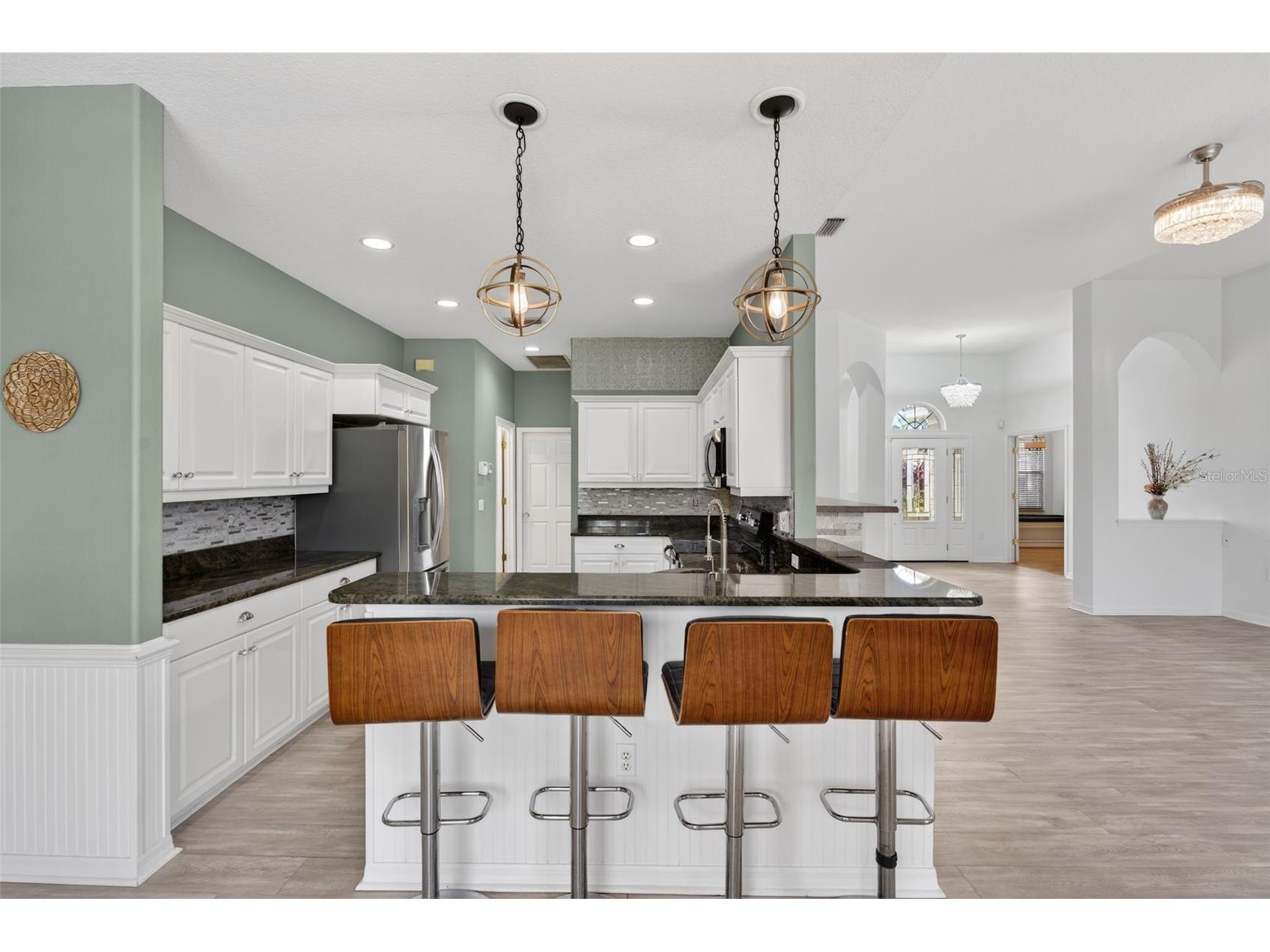4449 Golden Lake Drive Sarasota FL 34233 A4686882 image16