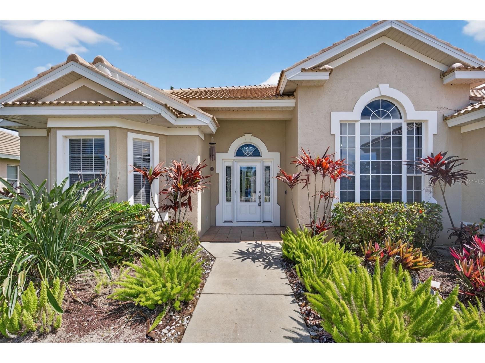 4449 Golden Lake Drive Sarasota FL 34233 A4686882 image2