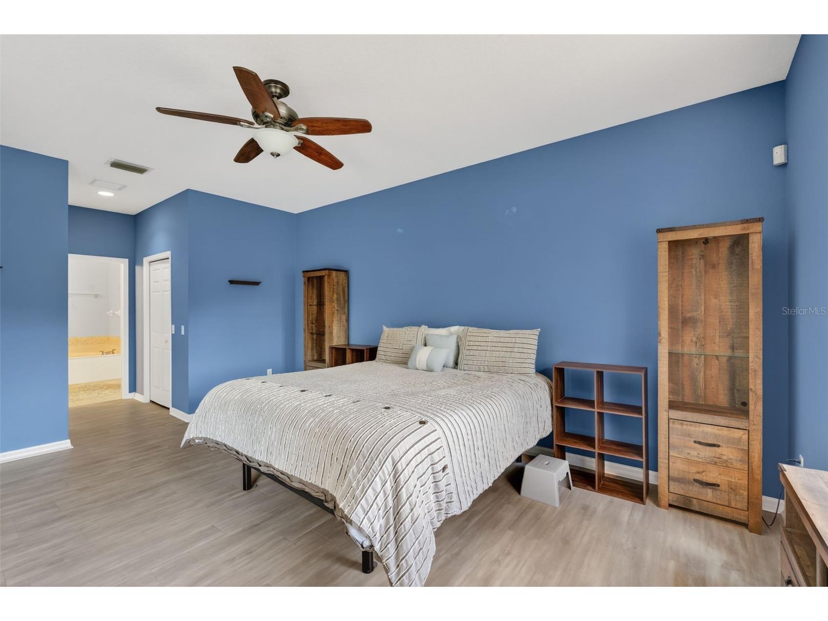 4449 Golden Lake Drive Sarasota FL 34233 A4686882 image31