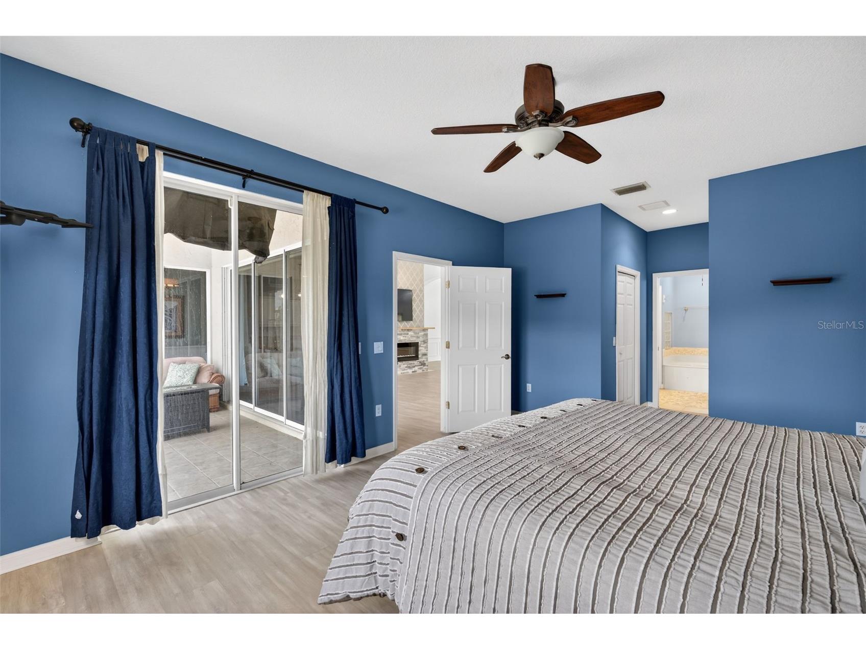 4449 Golden Lake Drive Sarasota FL 34233 A4686882 image33