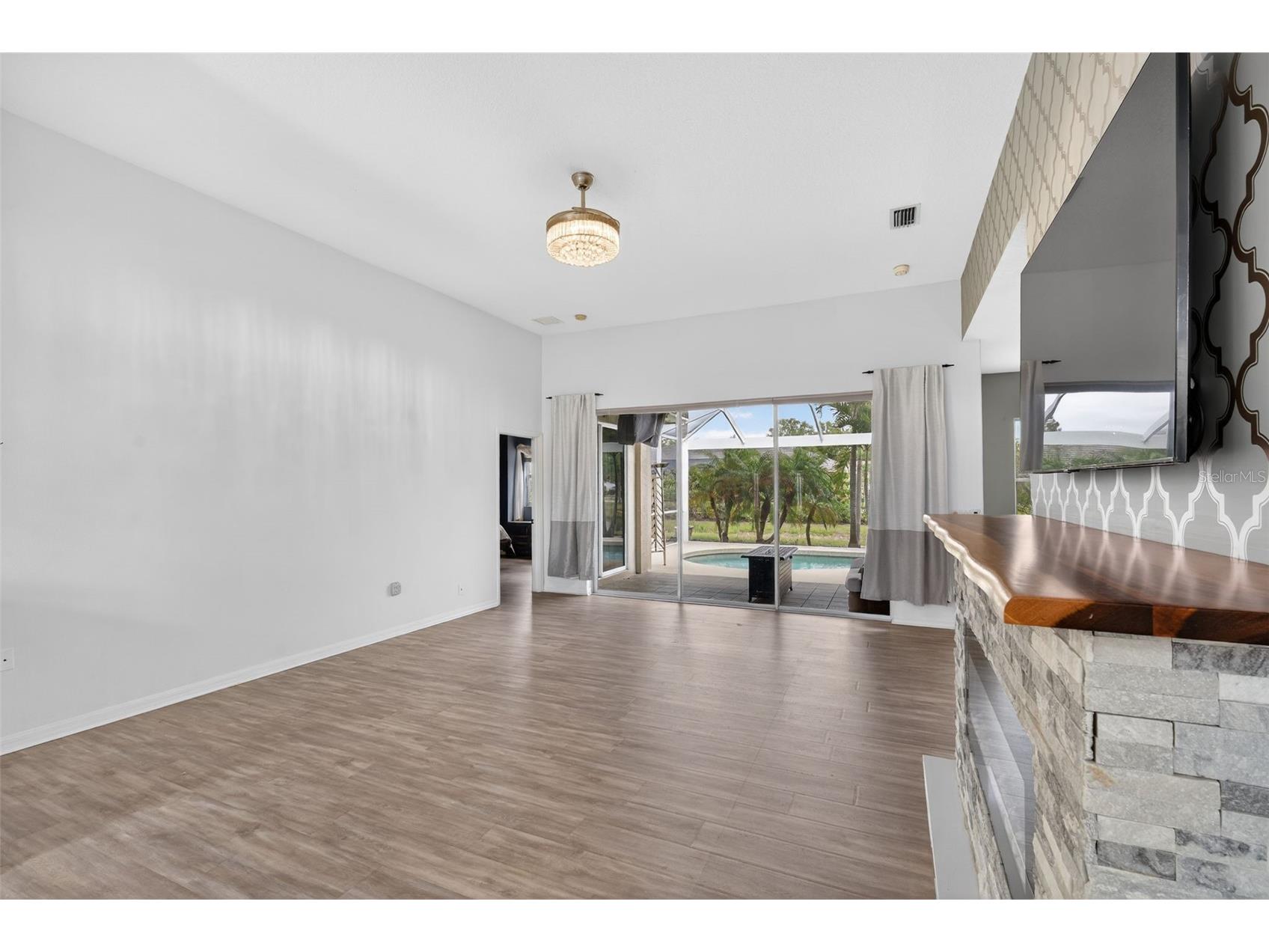 4449 Golden Lake Drive Sarasota FL 34233 A4686882 image7