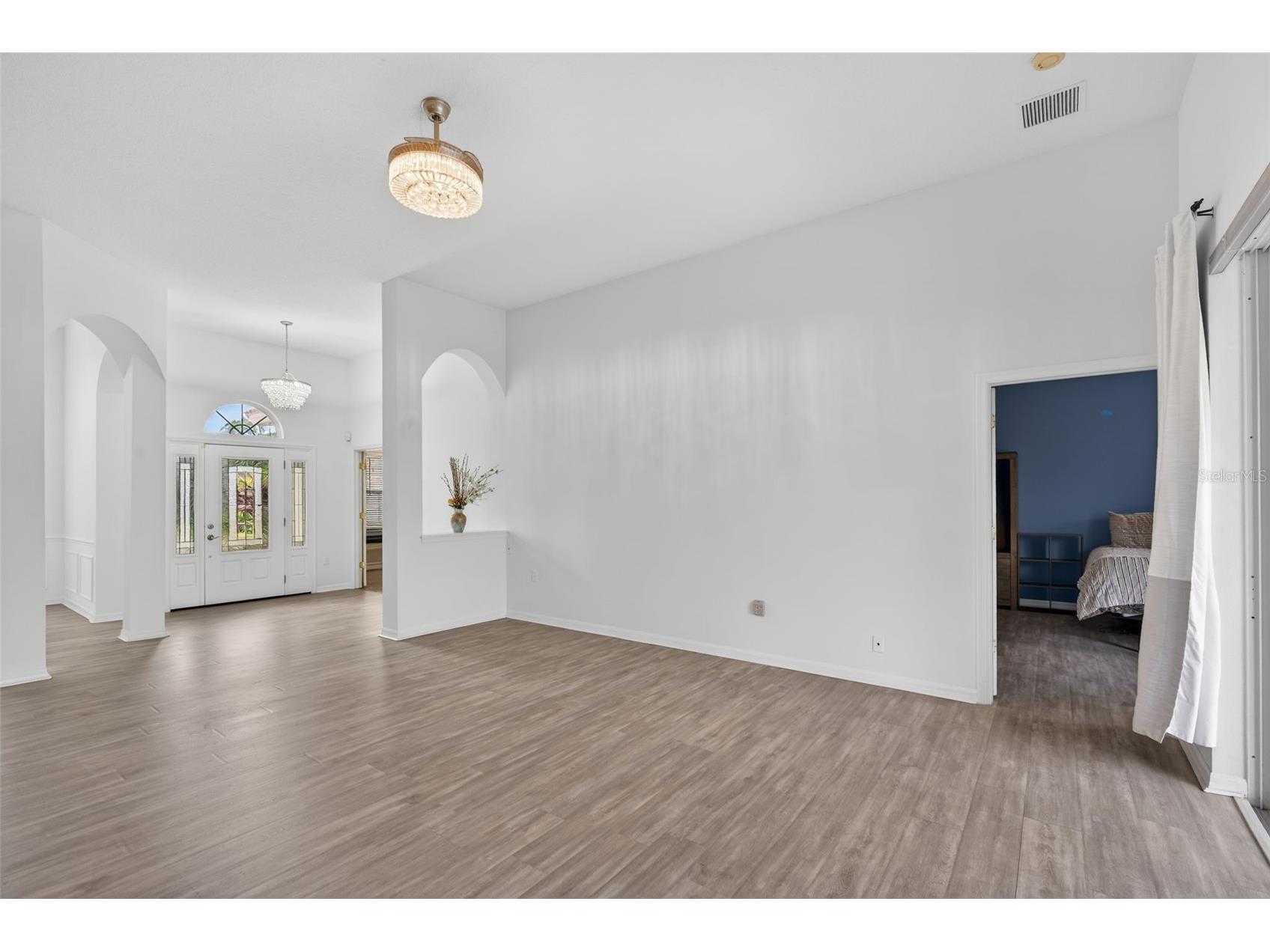 4449 Golden Lake Drive Sarasota FL 34233 A4686882 image9