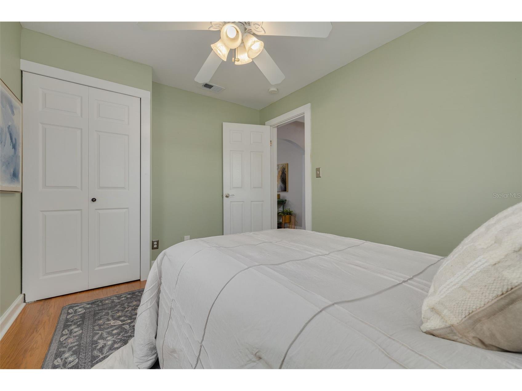 445 25th Avenue N Saint Petersburg FL 33704 TB8516682 image22