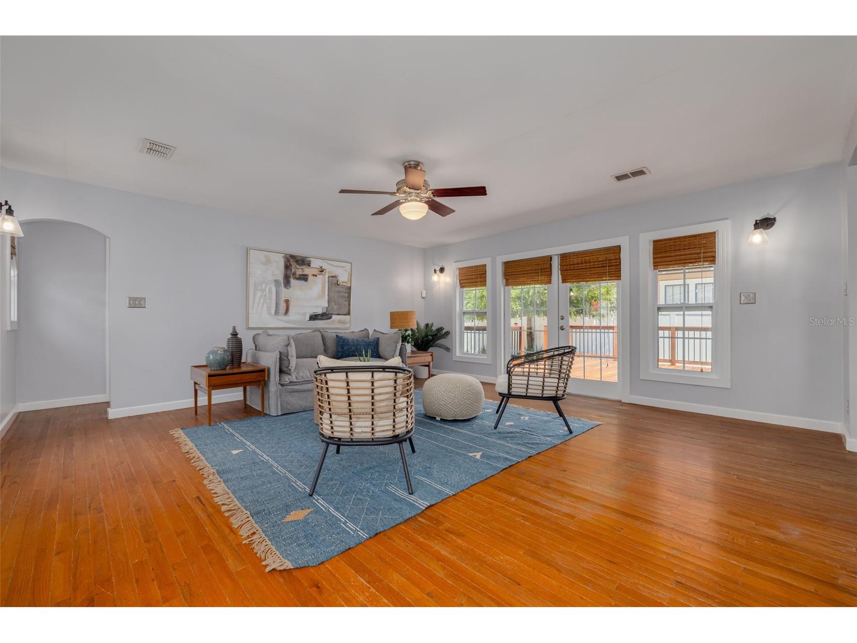 445 25th Avenue N Saint Petersburg FL 33704 TB8516682 image3