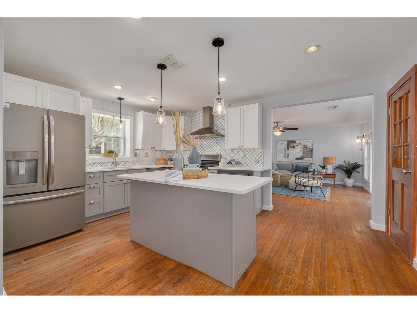 445 25th Avenue N Saint Petersburg FL 33704 TB8516682 image7