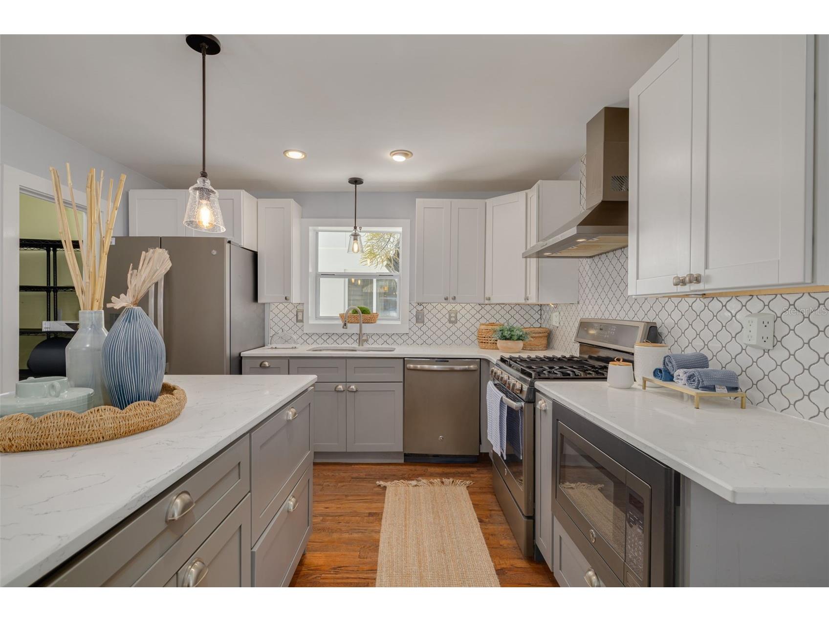 445 25th Avenue N Saint Petersburg FL 33704 TB8516682 image8