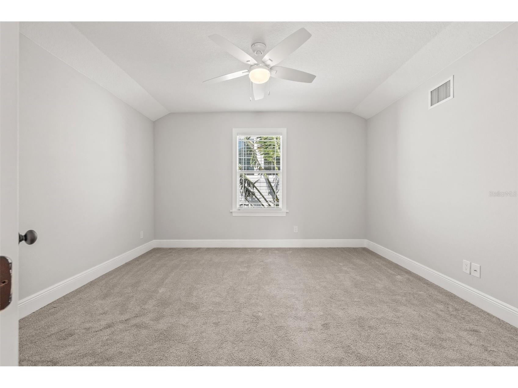 445 29th Avenue N Saint Petersburg FL 33704 TB8486133 image32