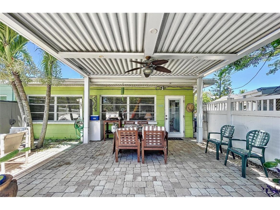 445 62nd Street #B Holmes Beach FL 34217 A4573343 image1