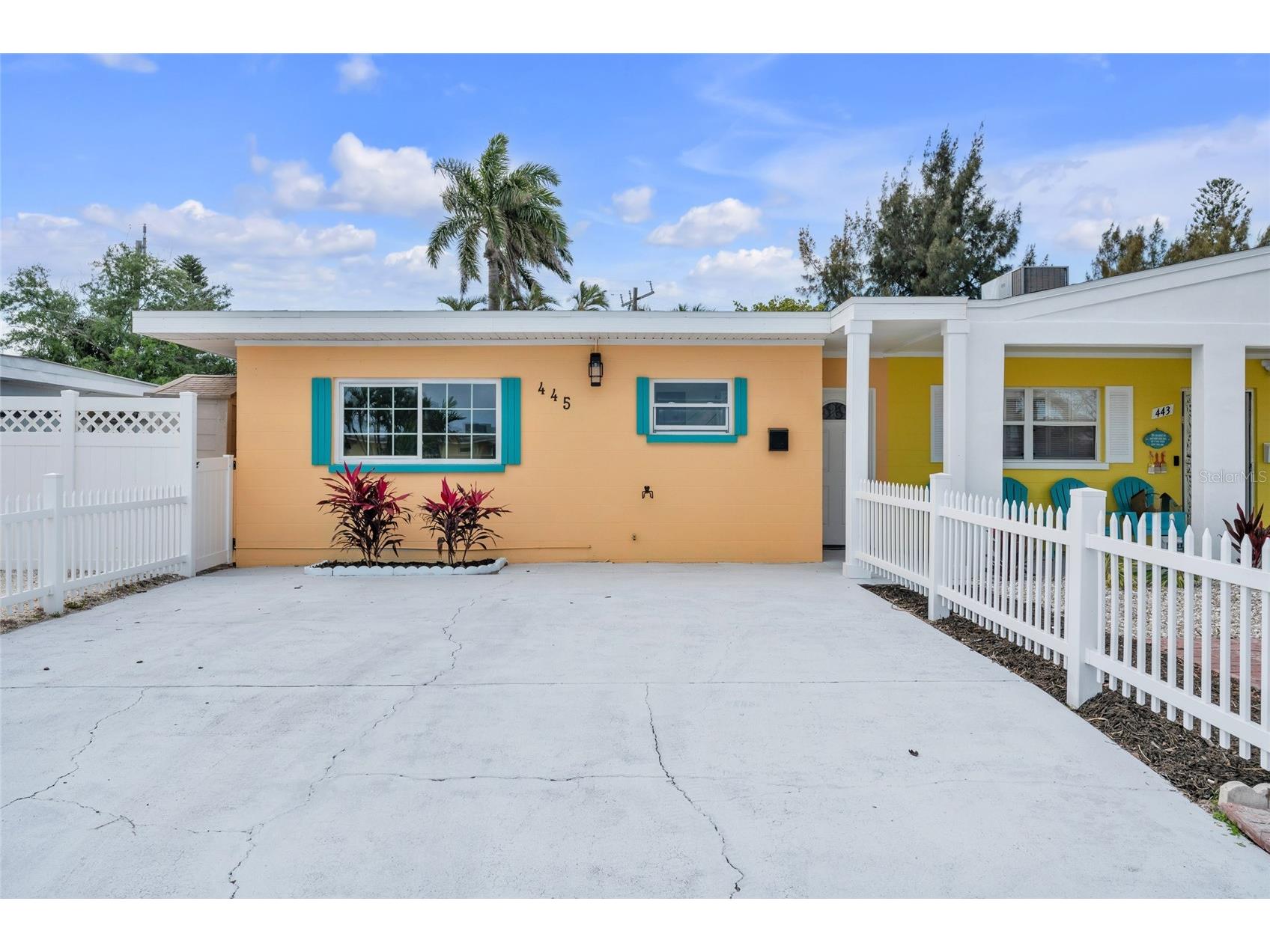 445 63rd Street Holmes Beach FL 34217 A4688793 image1